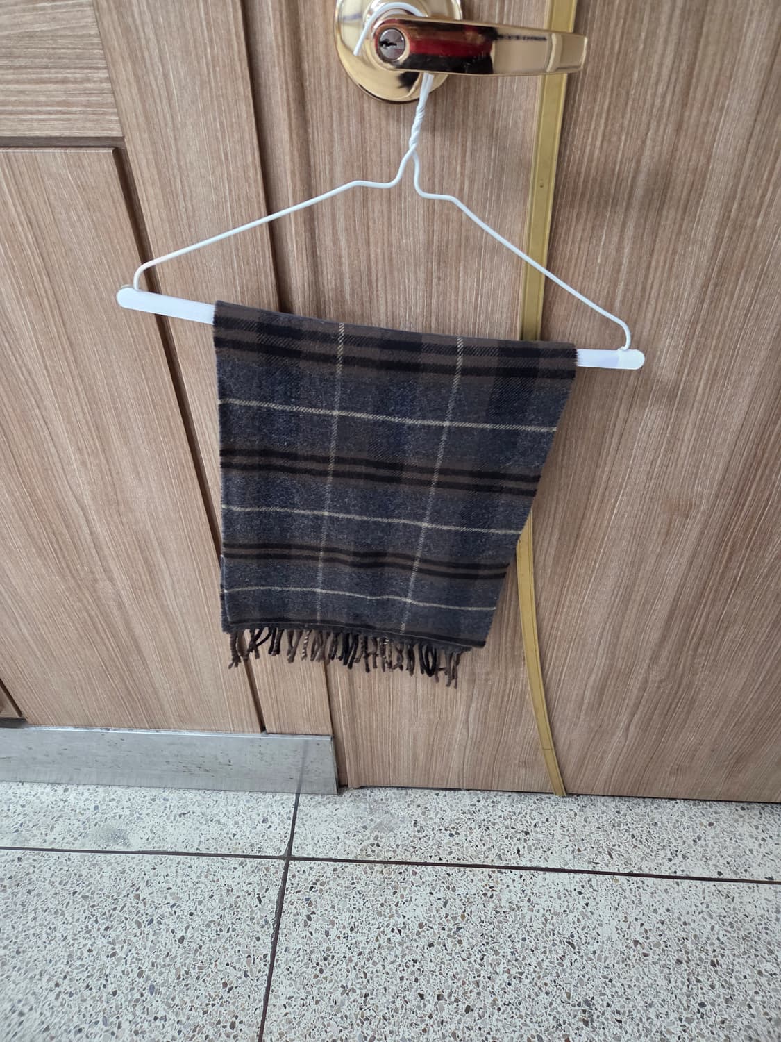 버버리 초코브라운 목도리 상품이미지2