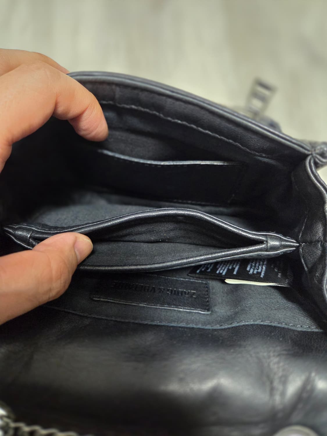 자딕 앤볼테르 램스킨 XS 스키니러브 크로스바디 백 상품이미지10