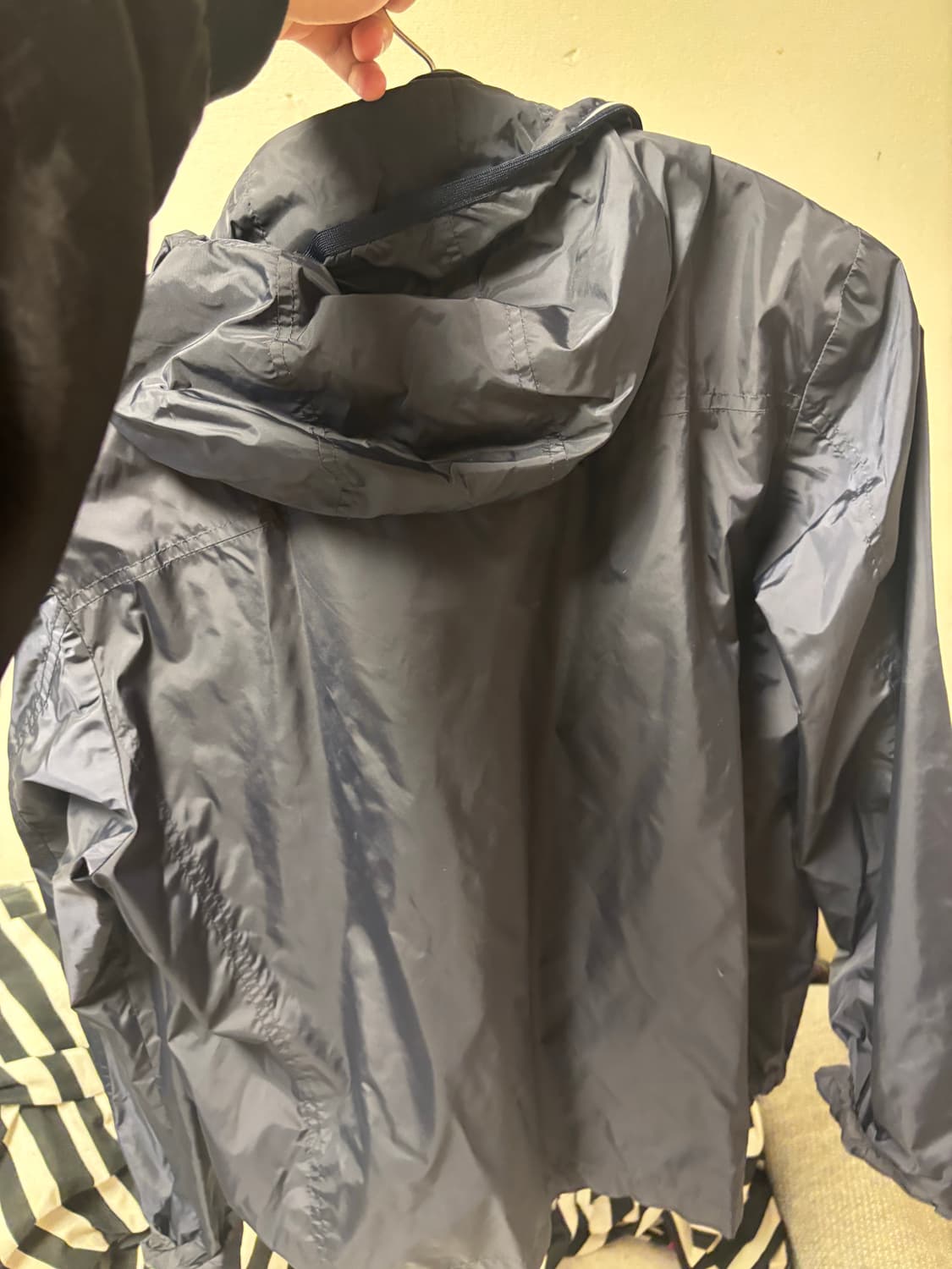 몽클레어 네이비 바람막이 상품이미지3