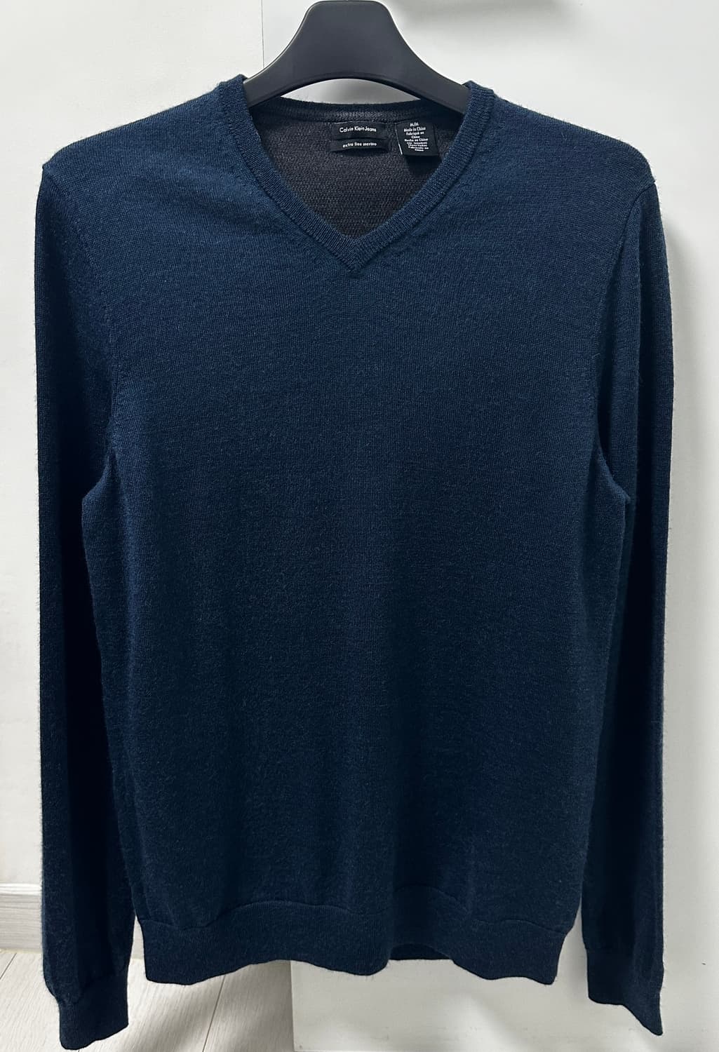 캘빈클라인 남성 브이넥 니트 메리노울 M사이즈 상품이미지1