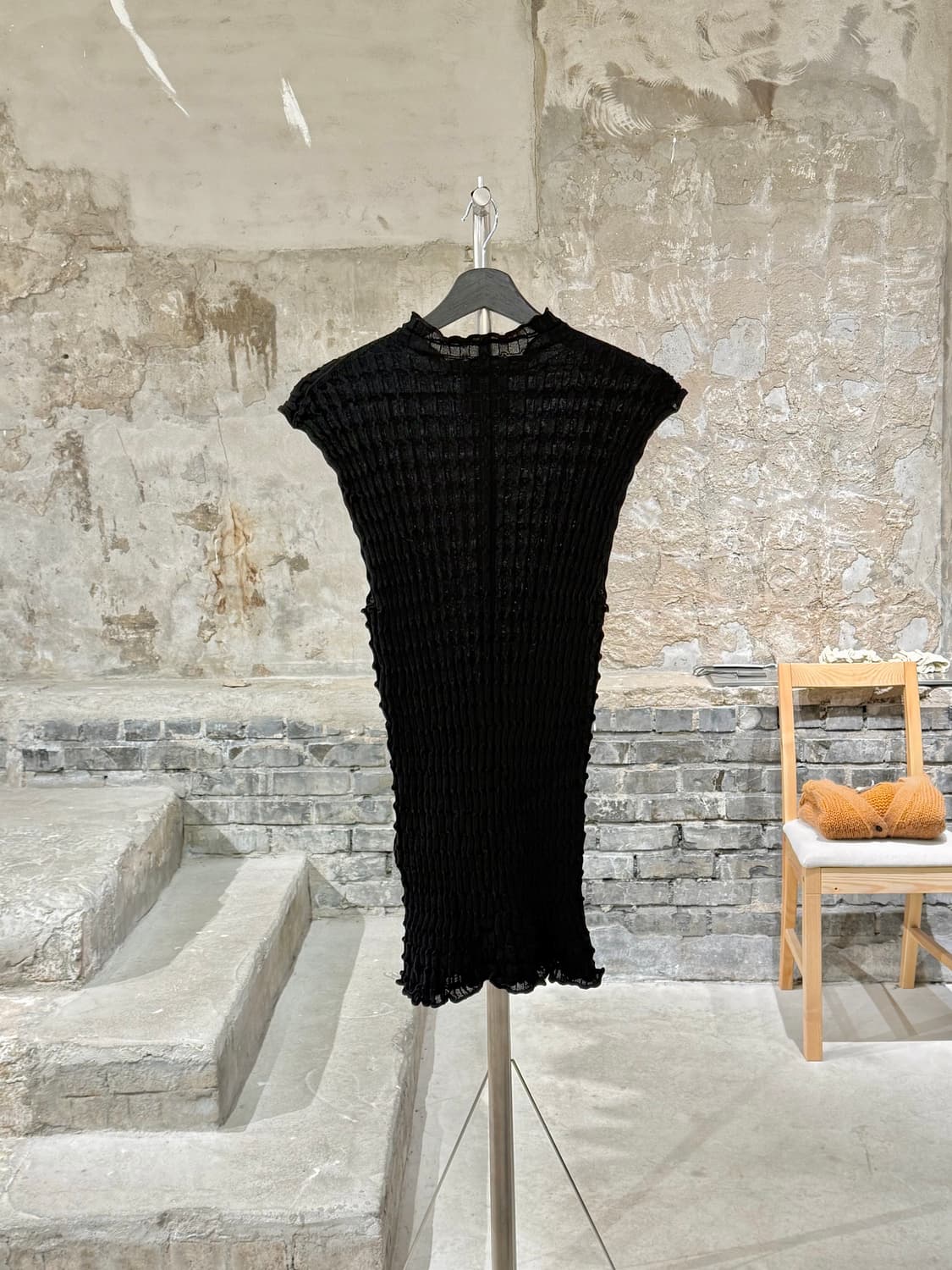 루스 블랙 리나 텍스쳐 미니 원피스 상품이미지6