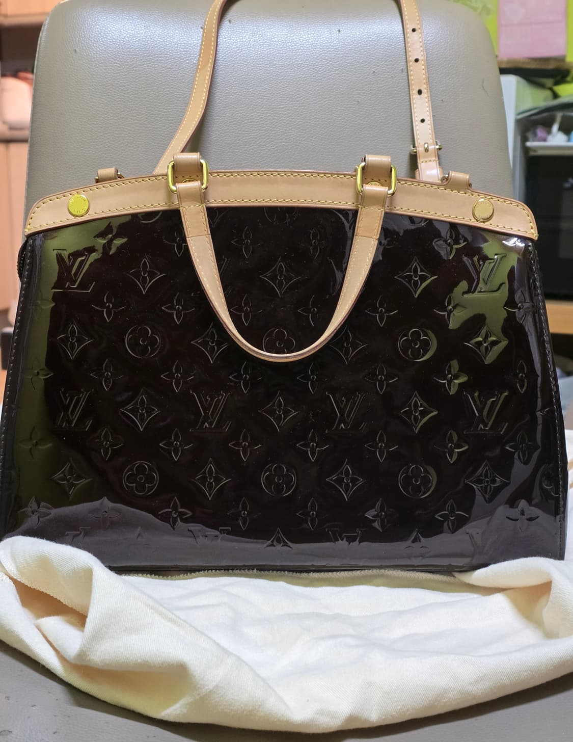 루이비통 베르니 브레아 MM 버건디 상품이미지4