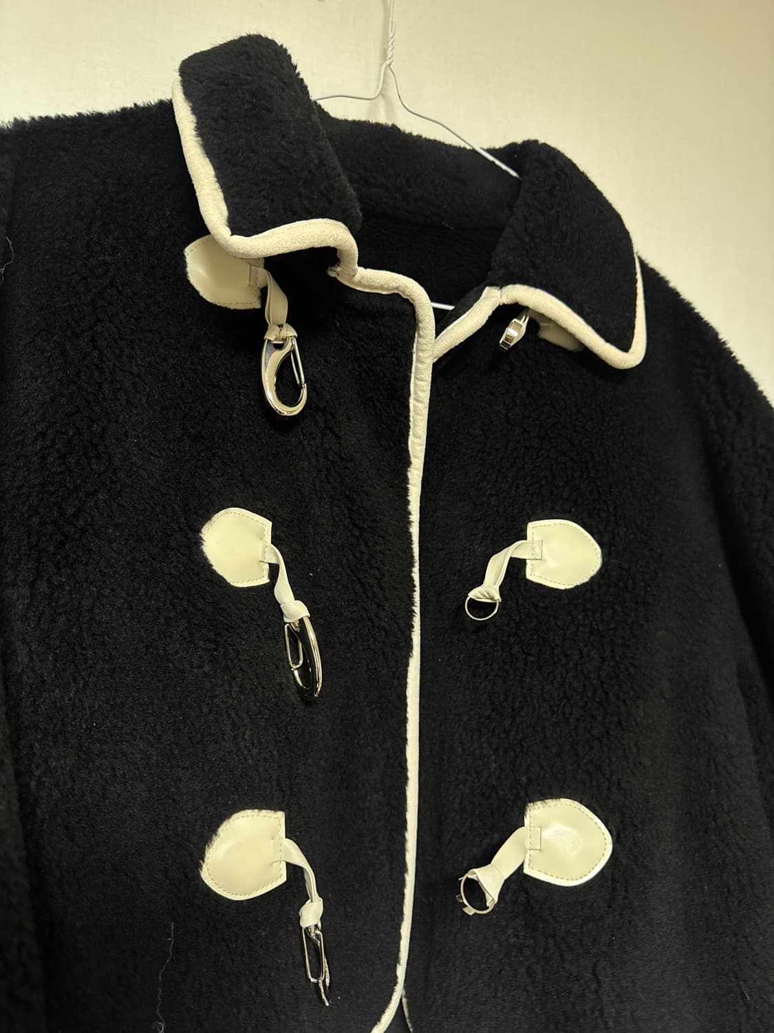 누아르나인 떡볶이코트 블랙 아우터 상품이미지4