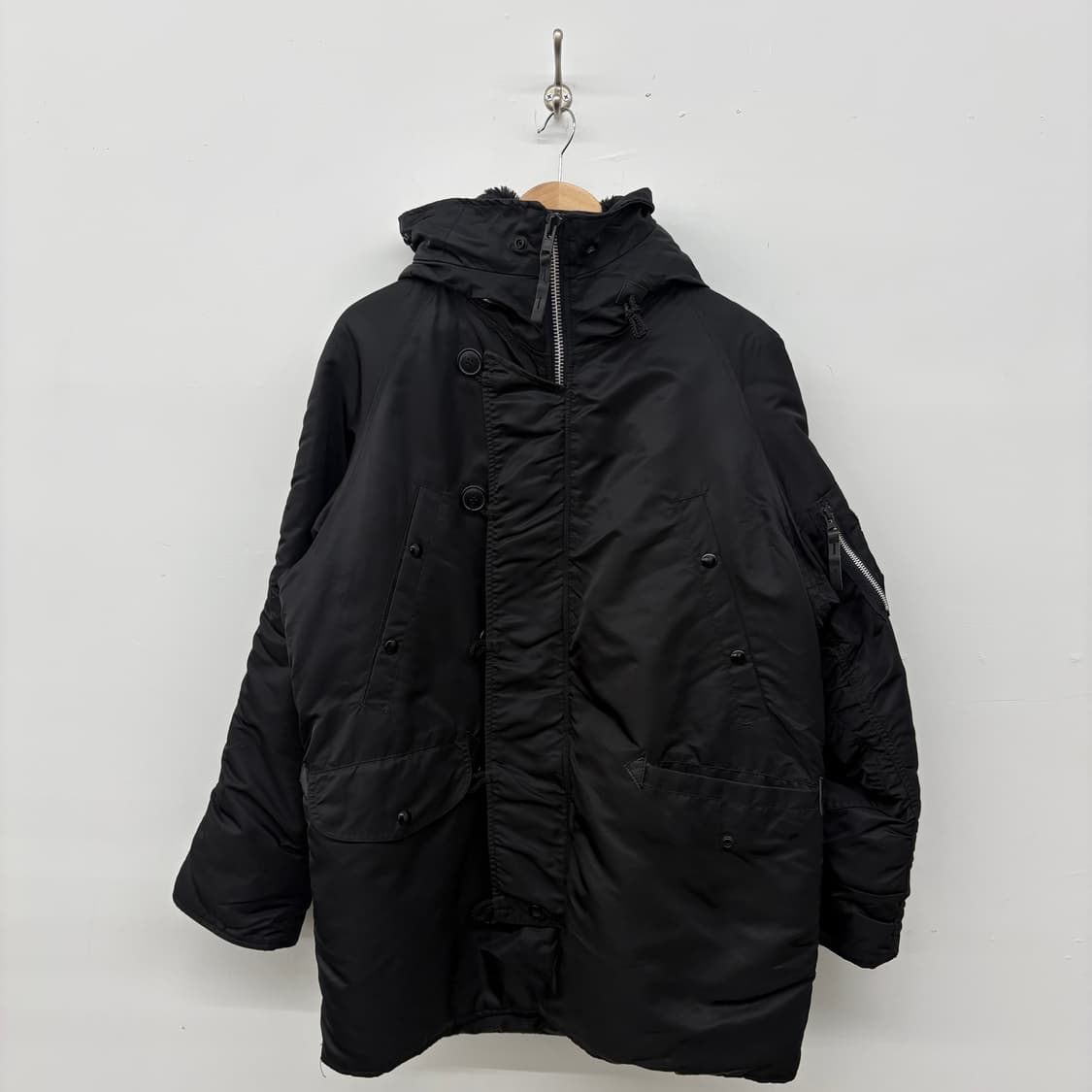 알파인더스트리 n3b 블랙 후드 패딩 점퍼 남/M 상품이미지1