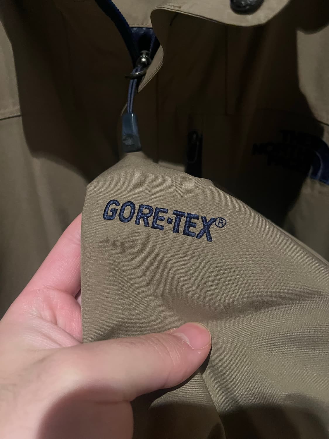 노스페이스 고어텍스 바람막이 카키 110 상품이미지3