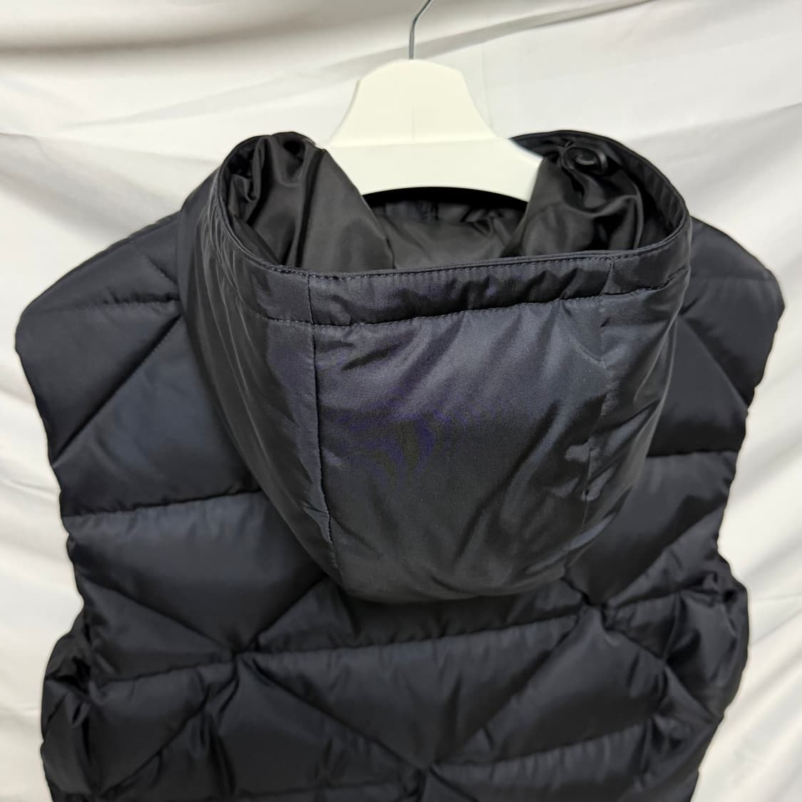 [S급/XL] 프라다 리나일론 다운 후드 패딩 조끼 블랙 상품이미지5