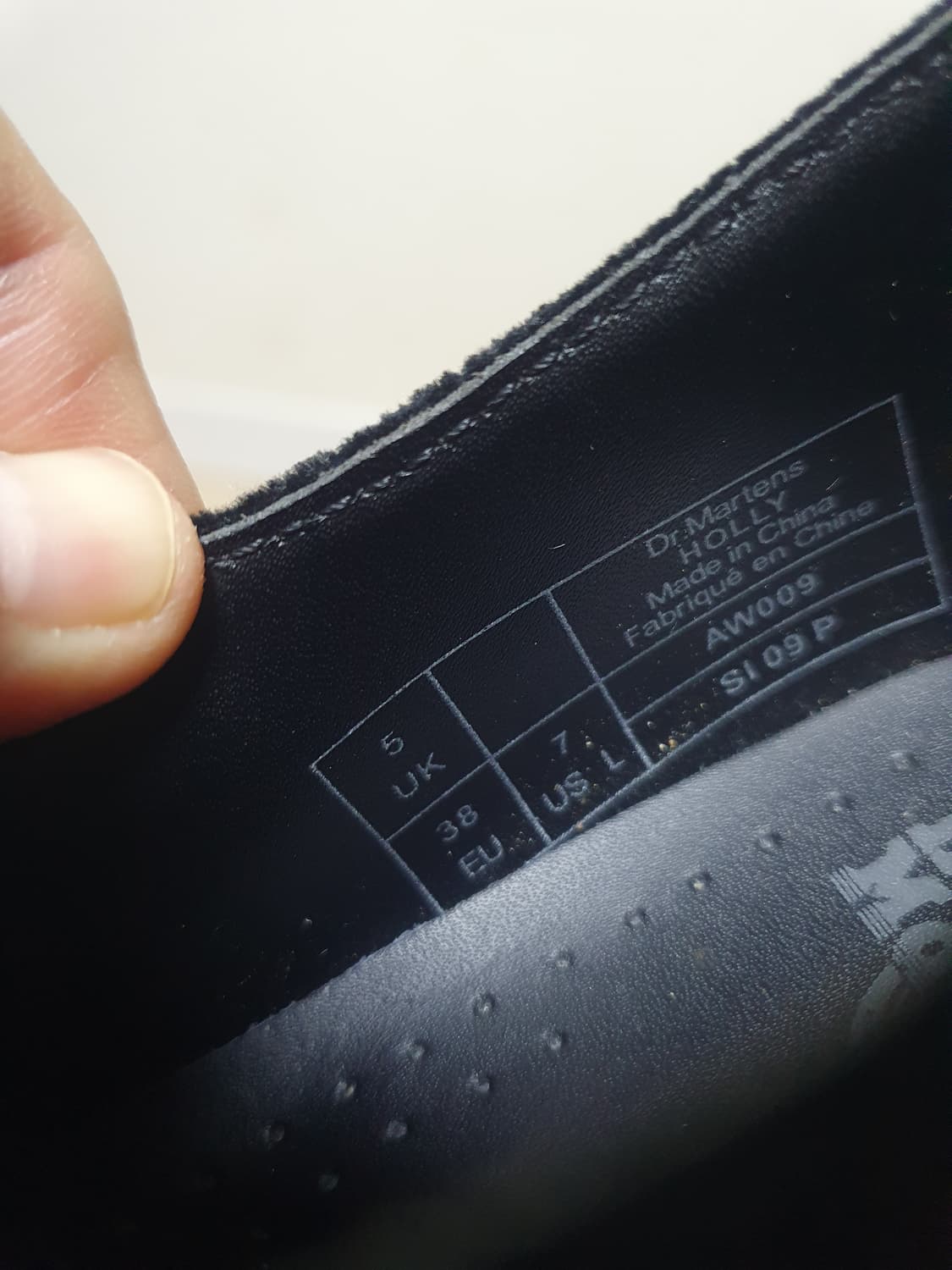 닥터마틴 홀리 벨벳 블랙 플랫폼 슈즈 240 상품이미지10