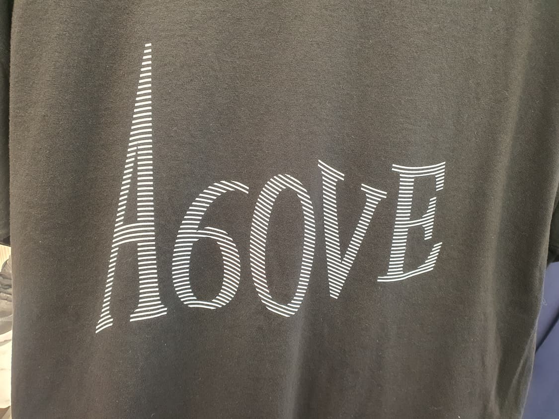 [L] 어보브(A6OVE) 후면 플래그 그래픽 반팔 티셔츠 (상태좋음) 상품이미지2