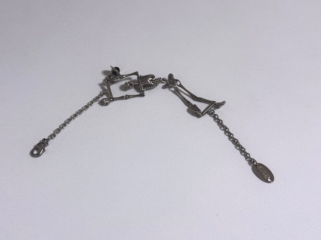 비비안웨스트우드 스켈레톤 해골 팔찌 상품이미지4