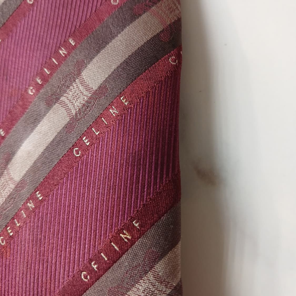 셀린느 실크 스트라이프&트리오페 넥타이 8.7cm B등급 A19138
 상품이미지3