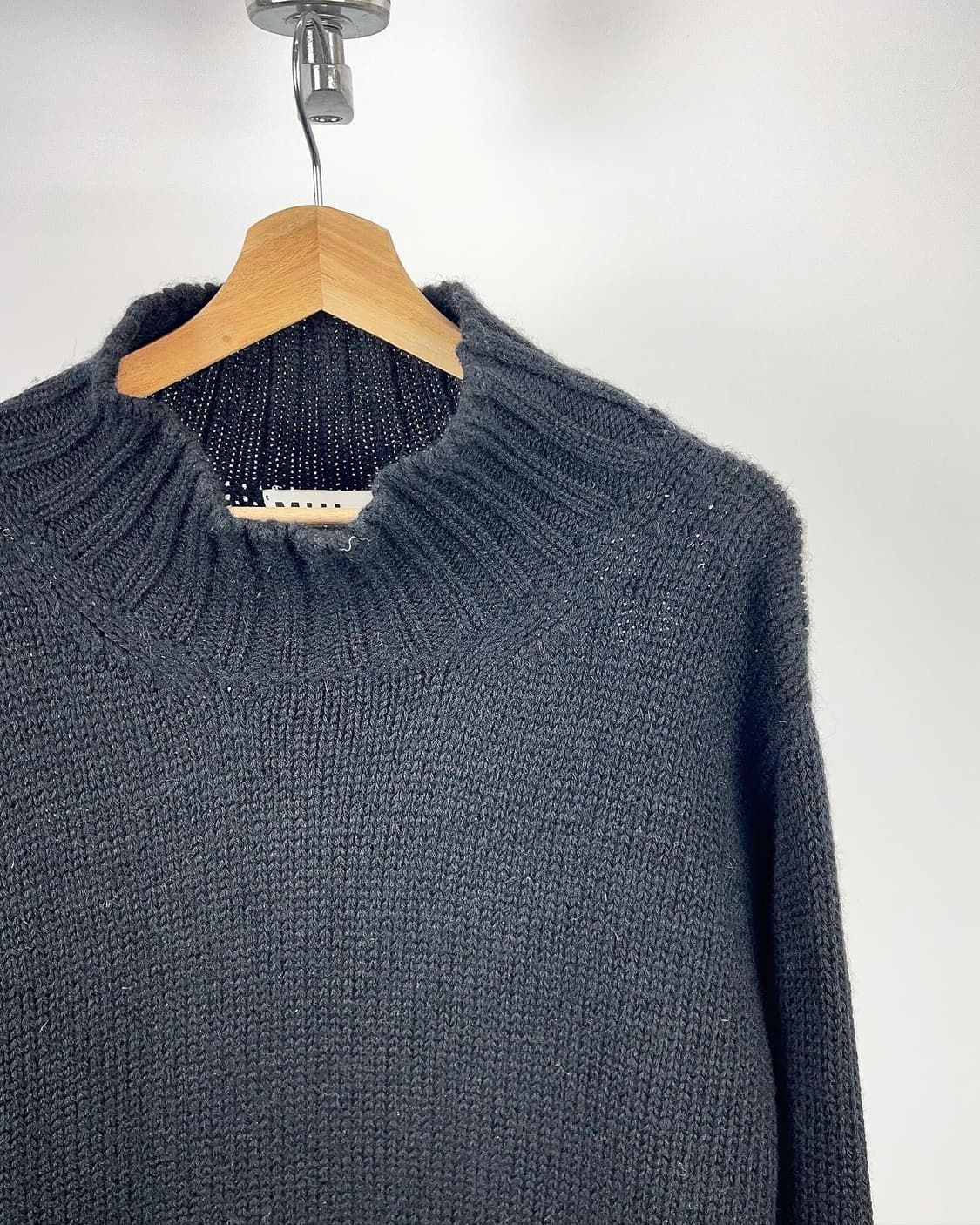 마가렛호웰 블랙 터틀넥 니트 스웨터 상품이미지3