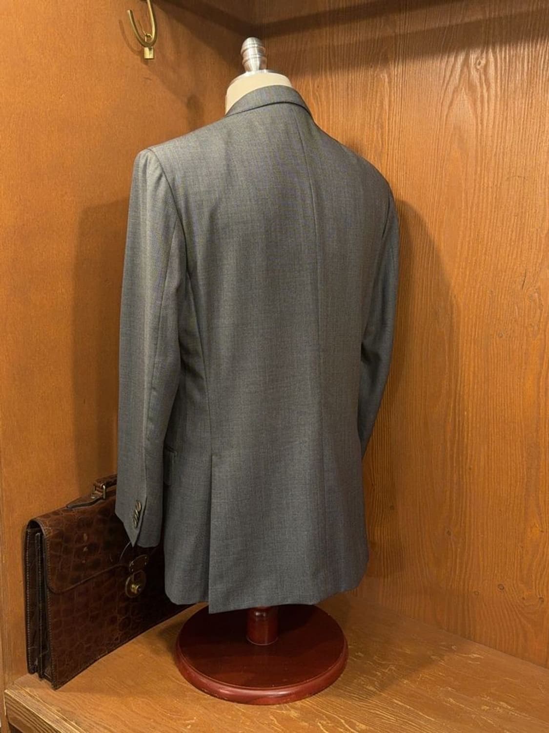 이자이아 수트 상품이미지4