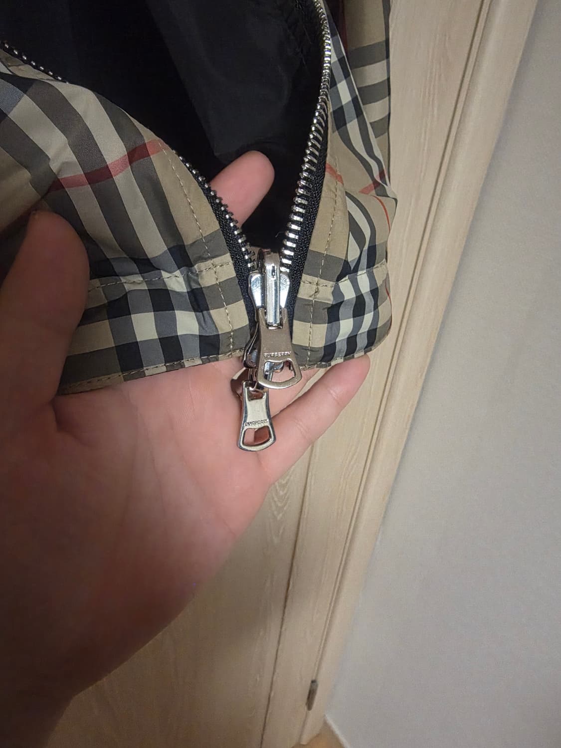 [M사이즈] 버버리 양면 리버시블 바람막이 새상품급 상품이미지2