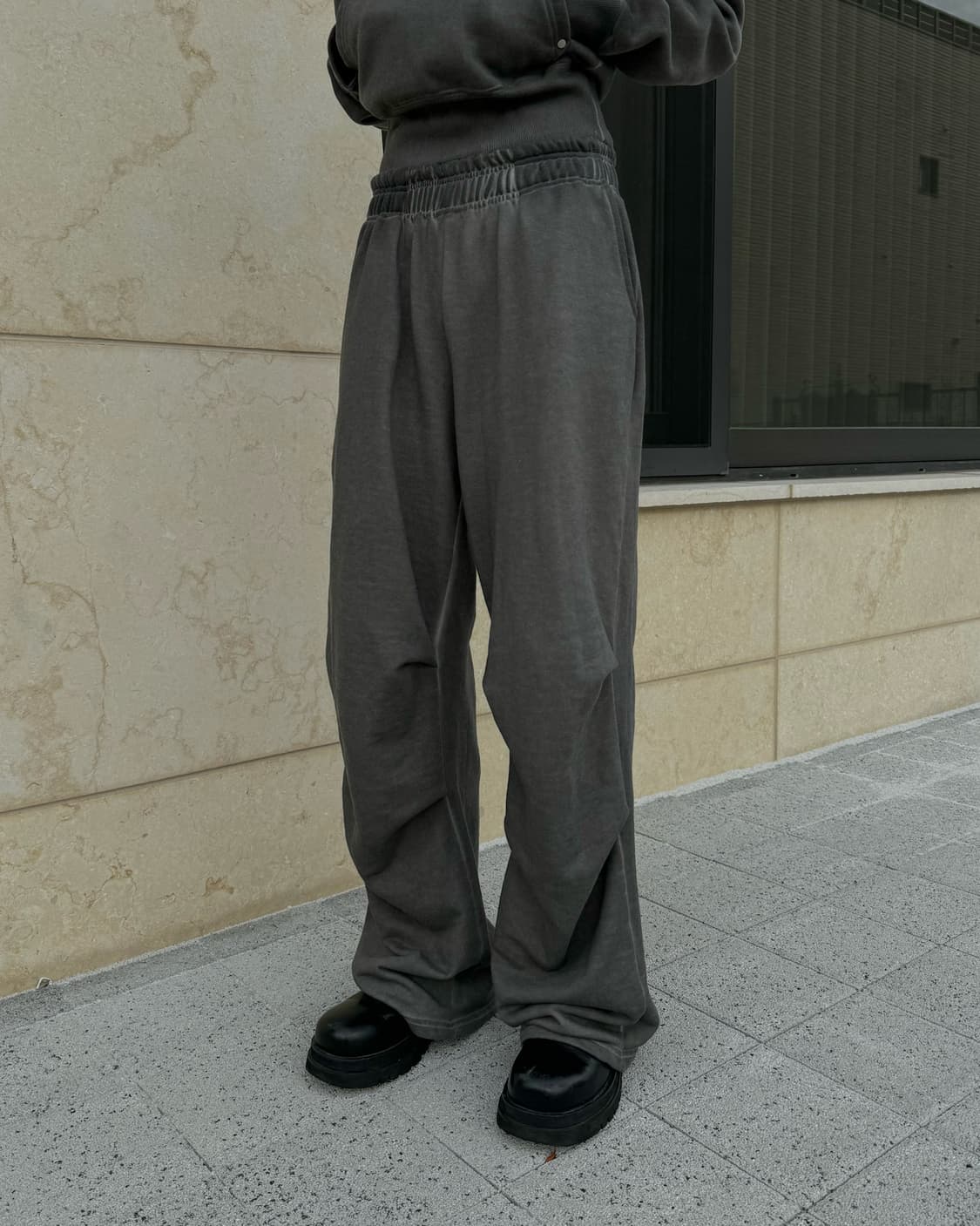 여운코리아 피그먼트 워싱팬츠 상품이미지2