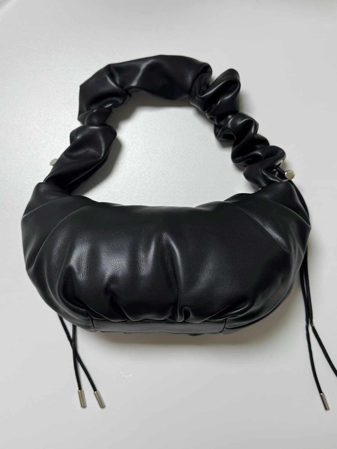 트리마치 덤플링 숄더백 블랙 1회 착용 (98000원) 상품이미지7