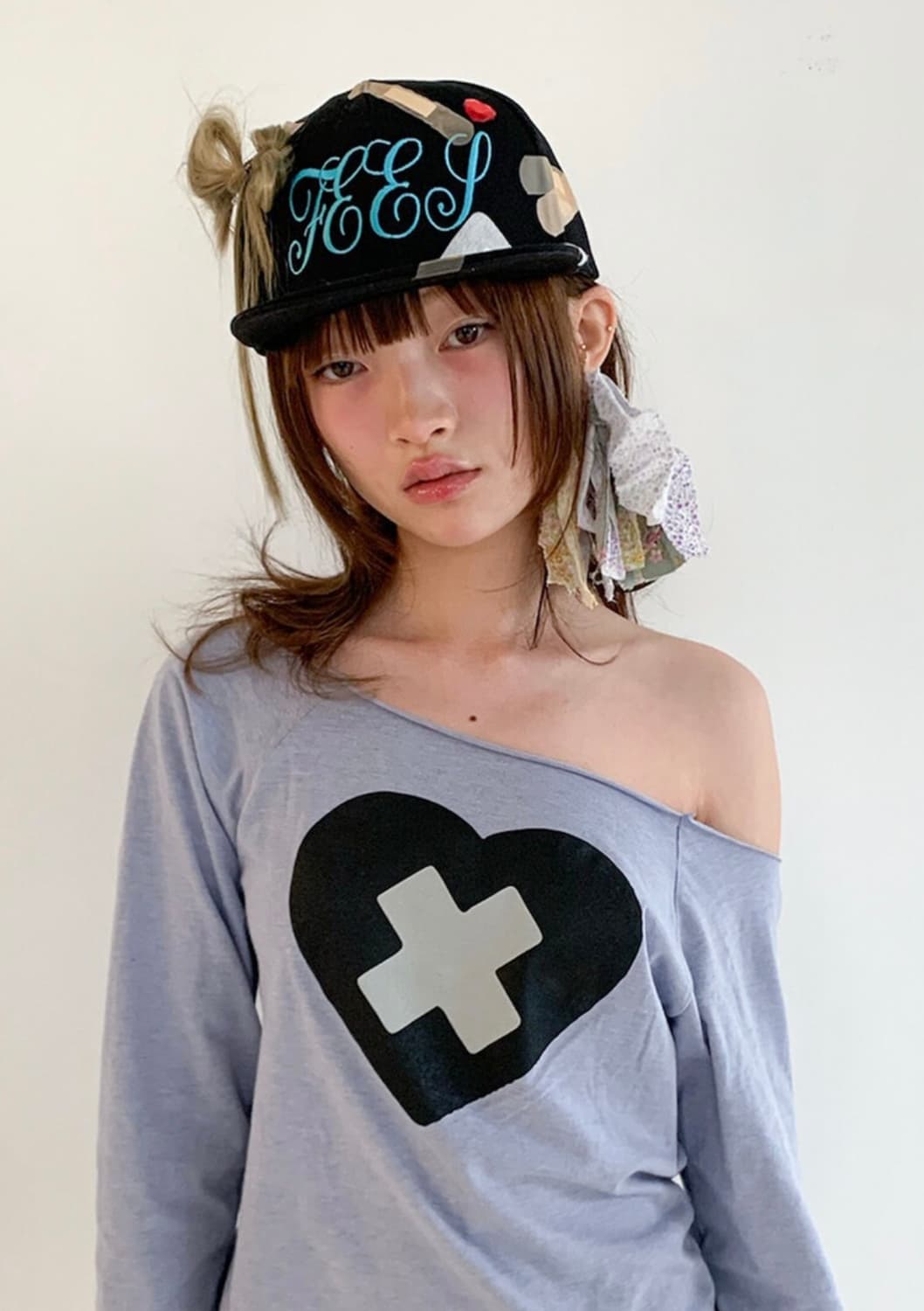 cross heart cut off t-shirt (blue) 상품이미지1