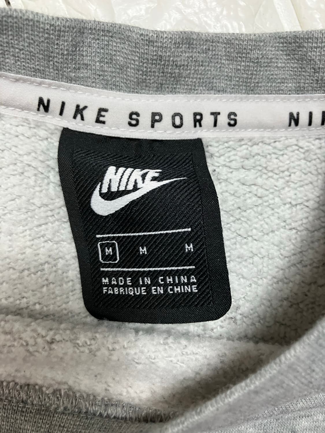 나이키 스포츠 맨투맨 티셔츠 M 상품이미지4