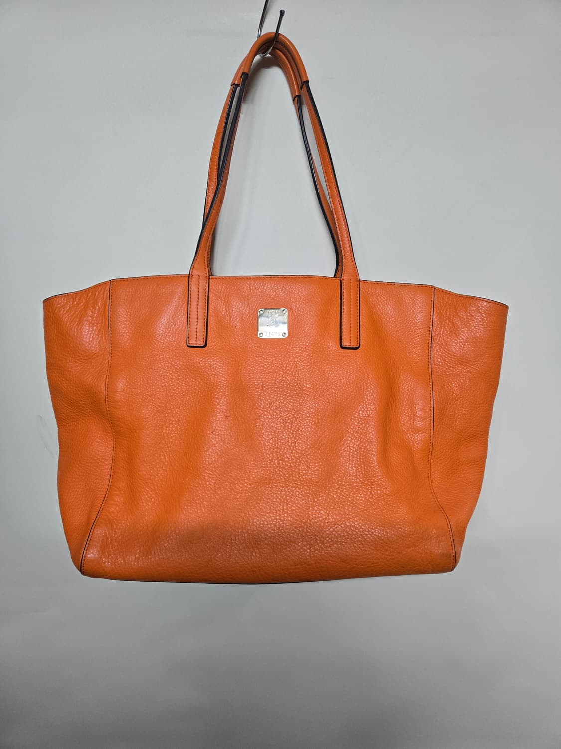 MCM 오렌지 레더 쇼퍼백 상품이미지1