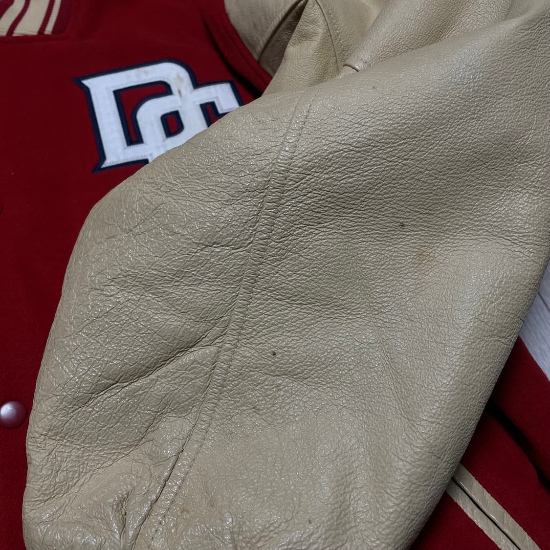 105 마제스틱 레드와인 바시티 자켓 상품이미지4