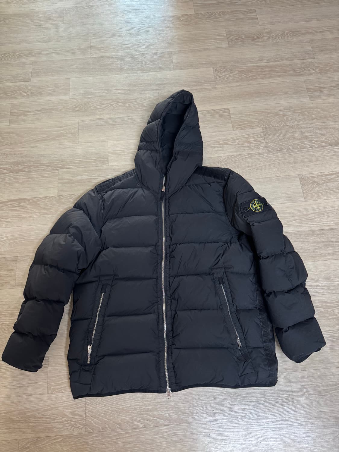 23FW XXL 블랙 스톤아일랜드 심리스 터널 패딩 상품이미지1