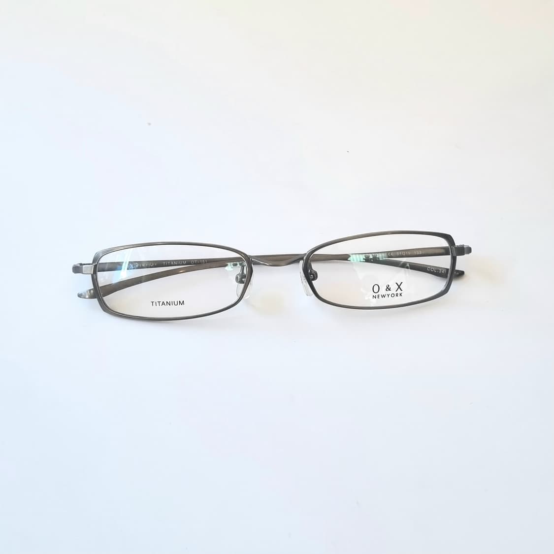 데드스탁 가볍고 튼튼한 O&X 뉴욕 정품 티타늄 안경테  517 상품이미지1
