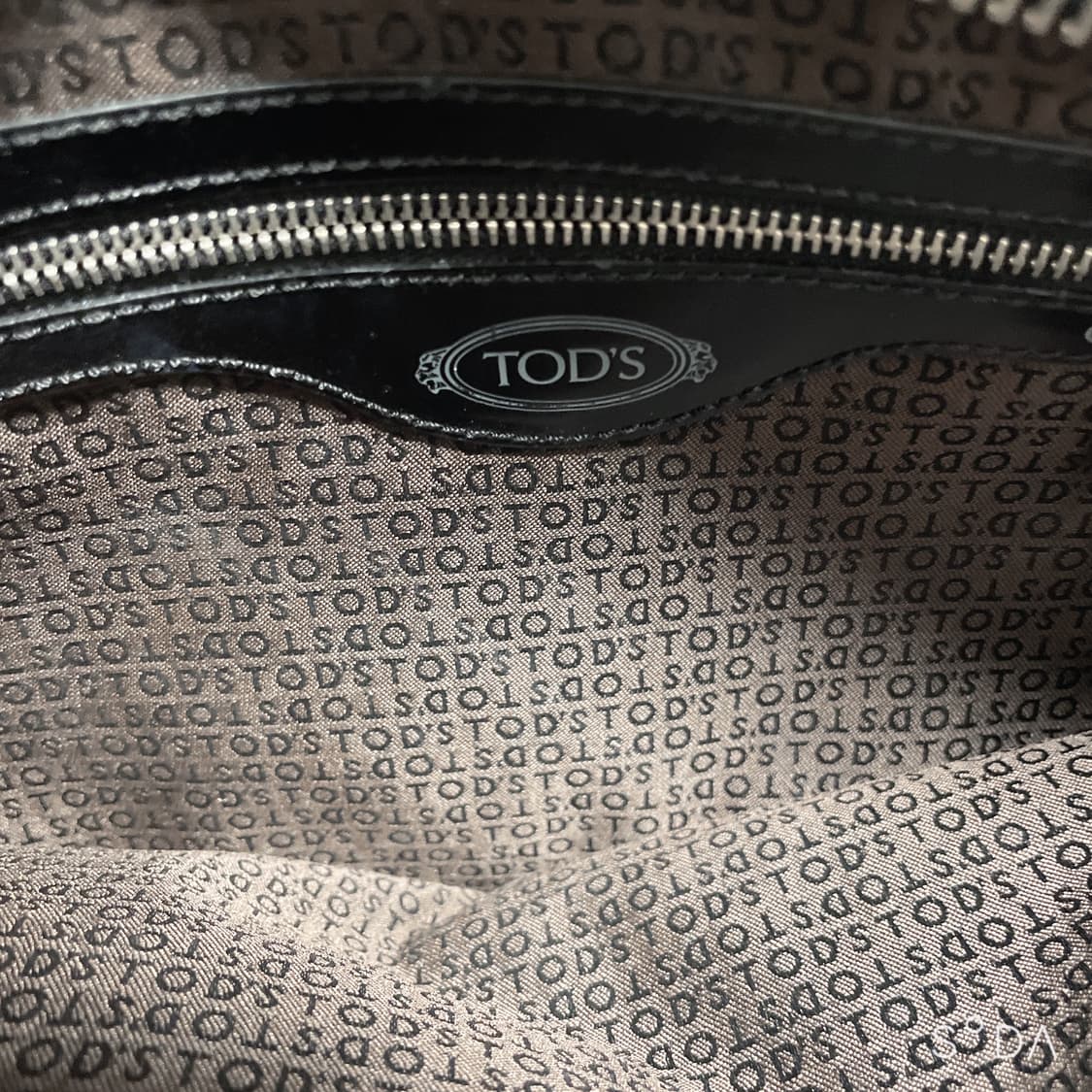 TOD'S 토즈 블랙 페이던트 가방 상품이미지10