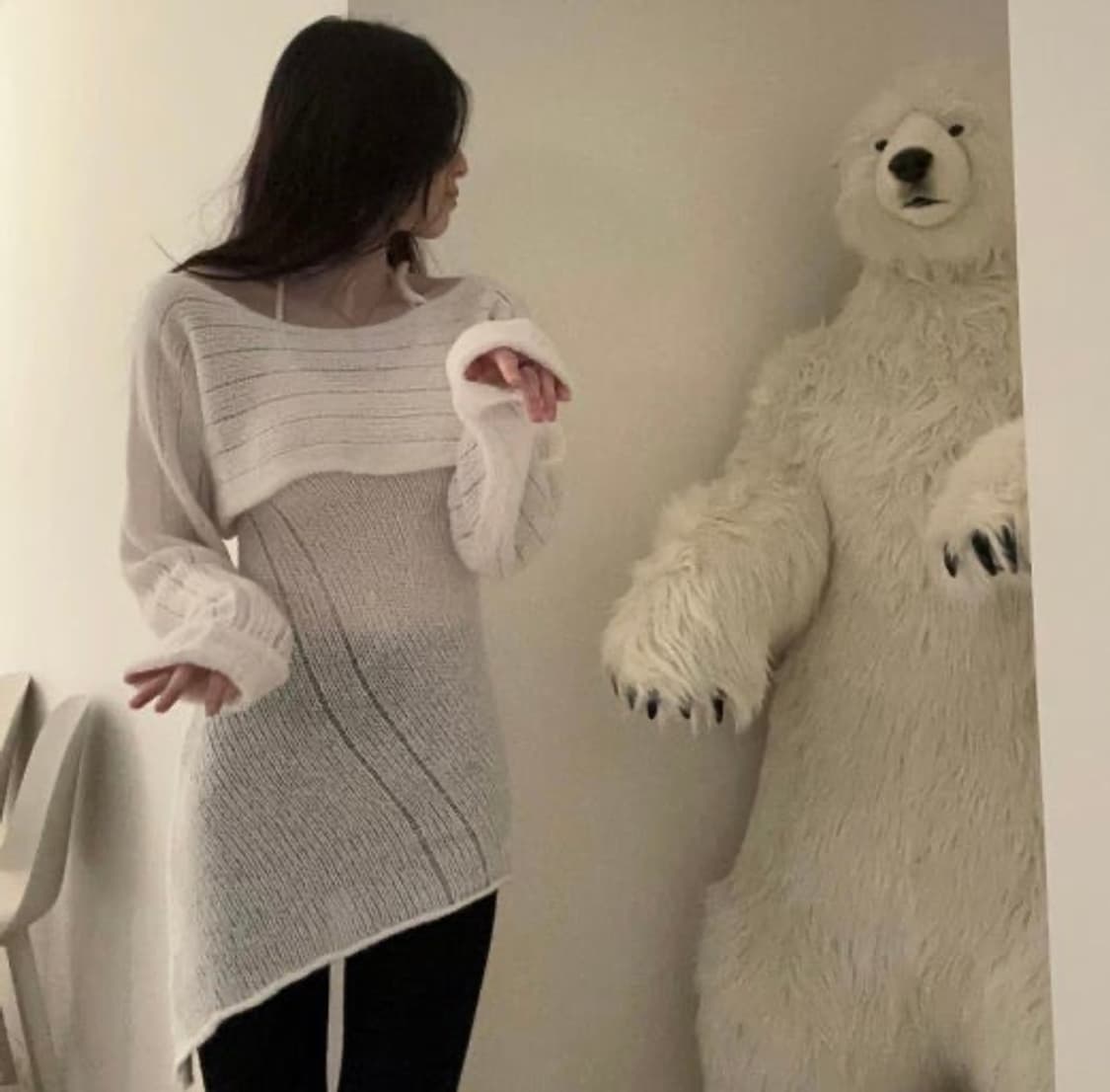 컴아웃앤플레이 메리 니트 (한소희 착용) 상품이미지1