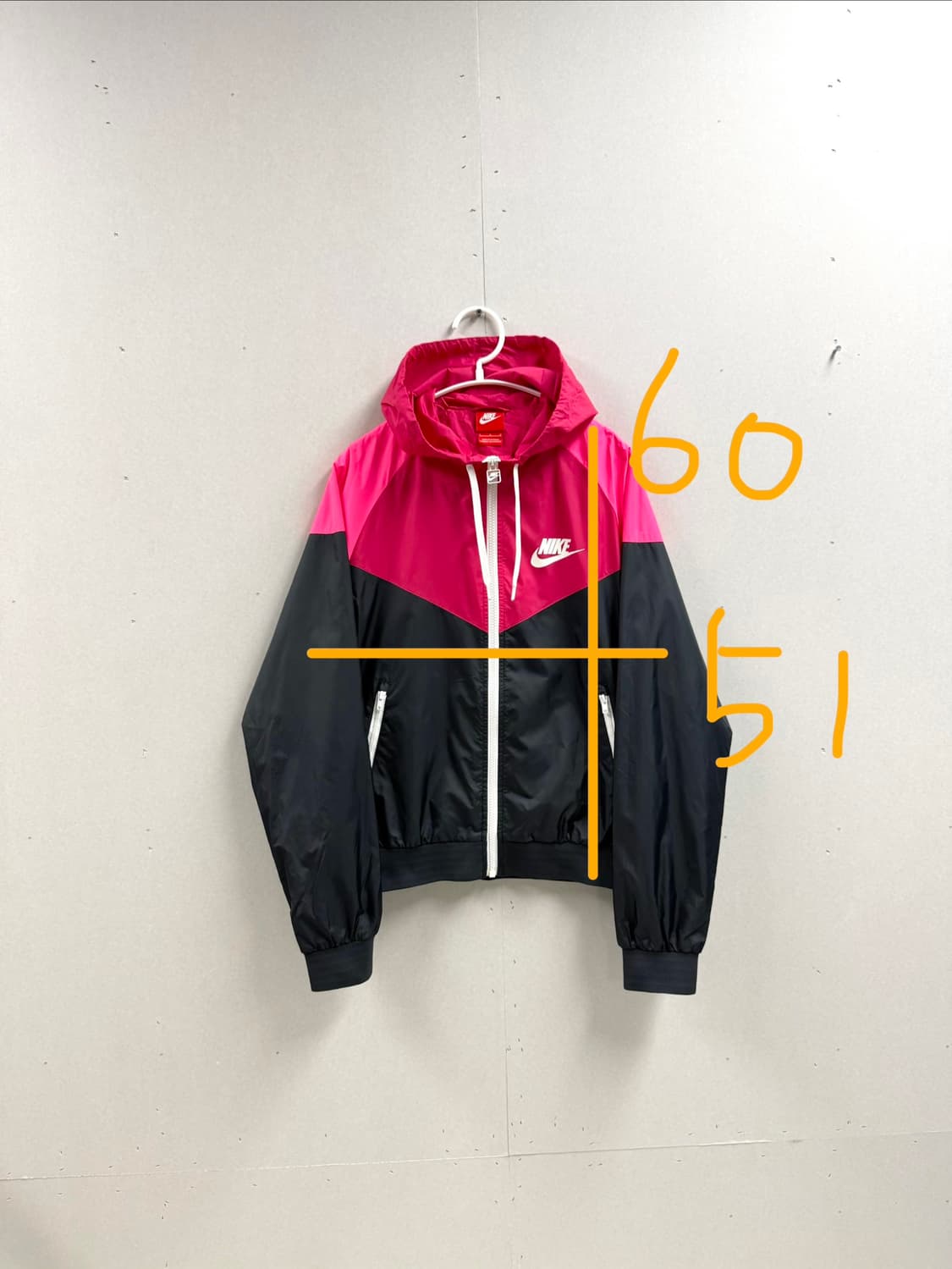 여성 90 L / 나이키 윈드러너 바람막이  상품이미지2