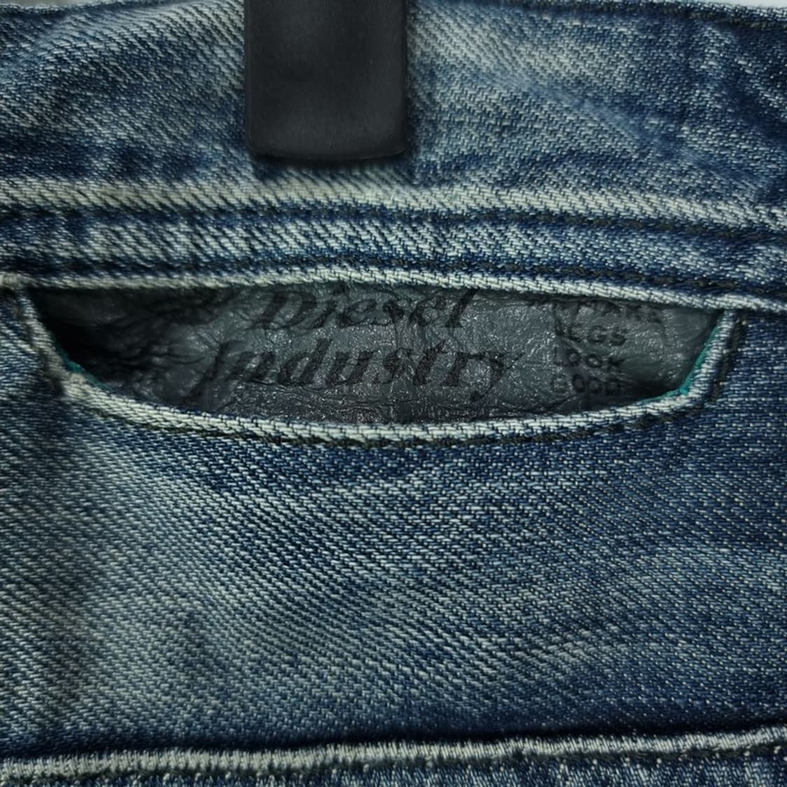 [디젤] 빈티지 슬림핏 청바지 P01509 상품이미지4