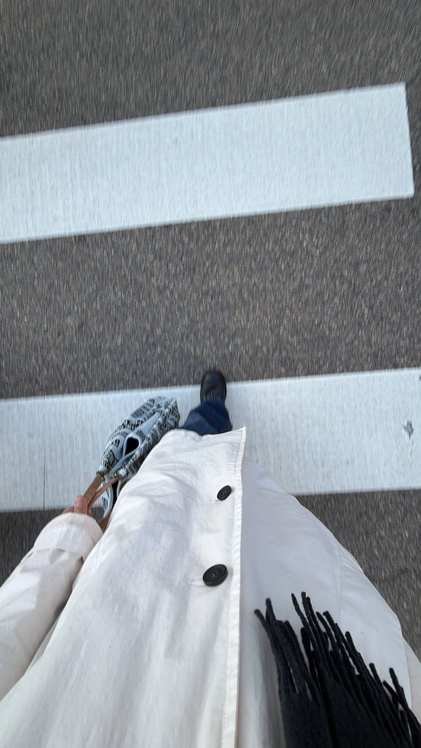 아크네 스튜디오 아이보리 포인트 봄 코트 상품이미지3