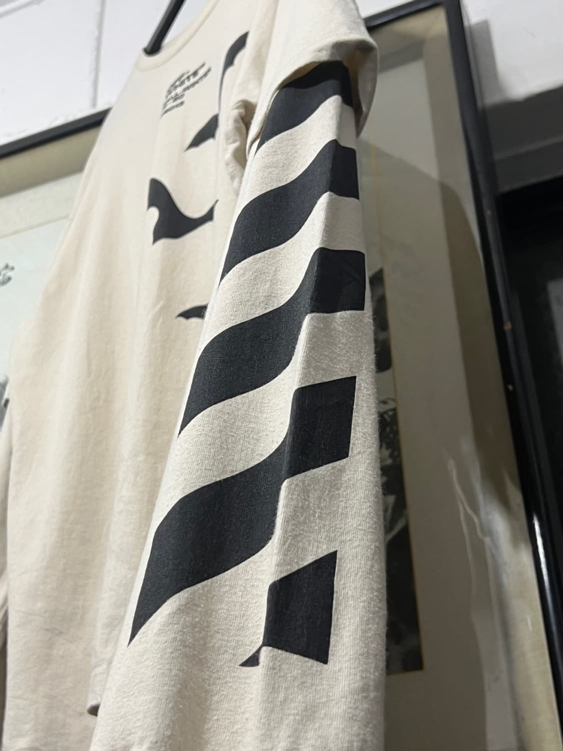 오프화이트 FW 19 Diag Bats Double Sleeve Tee 상품이미지5