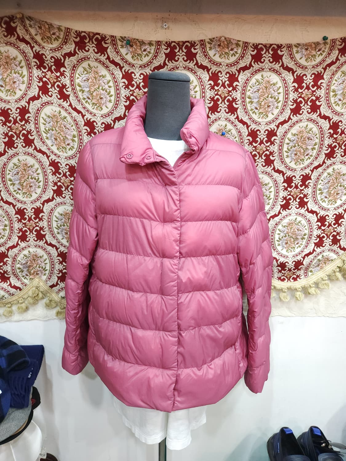 유니클로 핑크 울트라 라이트 다운

 상품이미지1