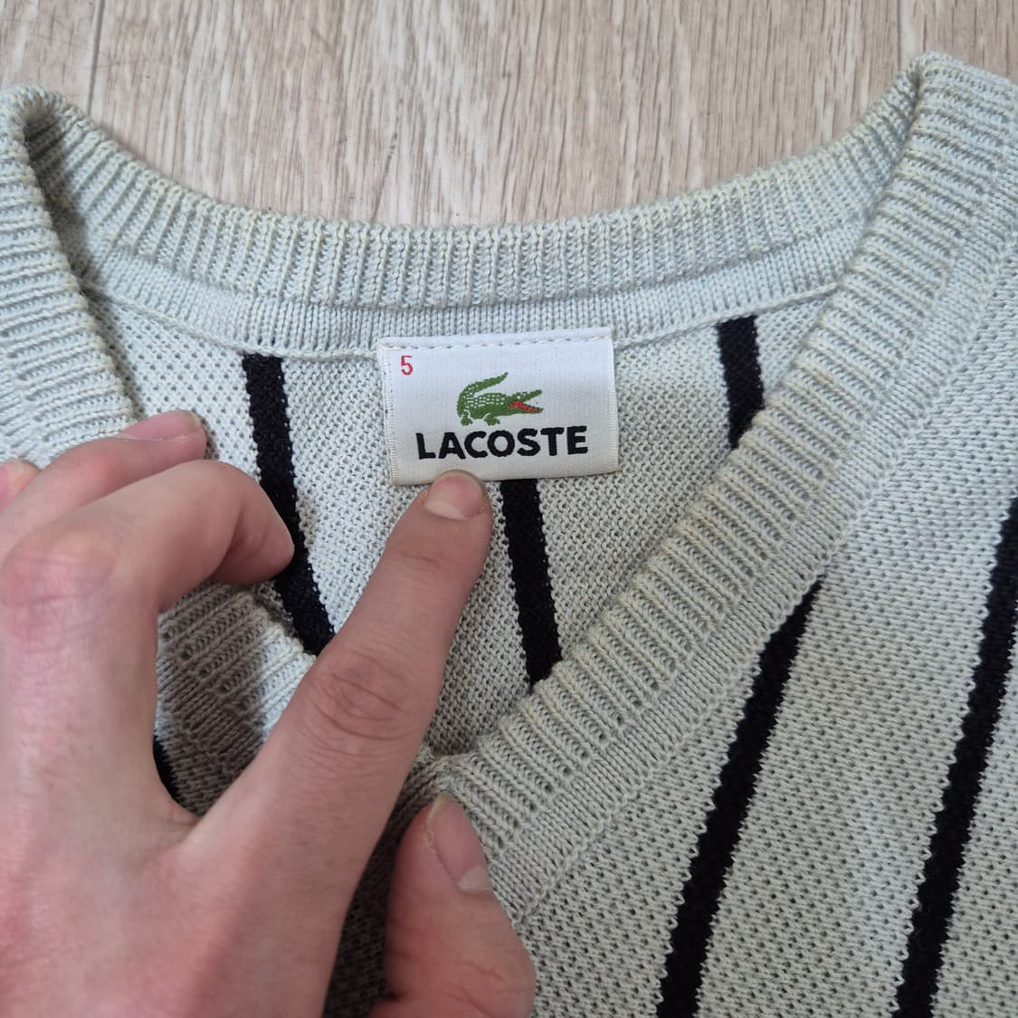 라코스테 브이넥 스트라이프 니트 (5) 상품이미지6