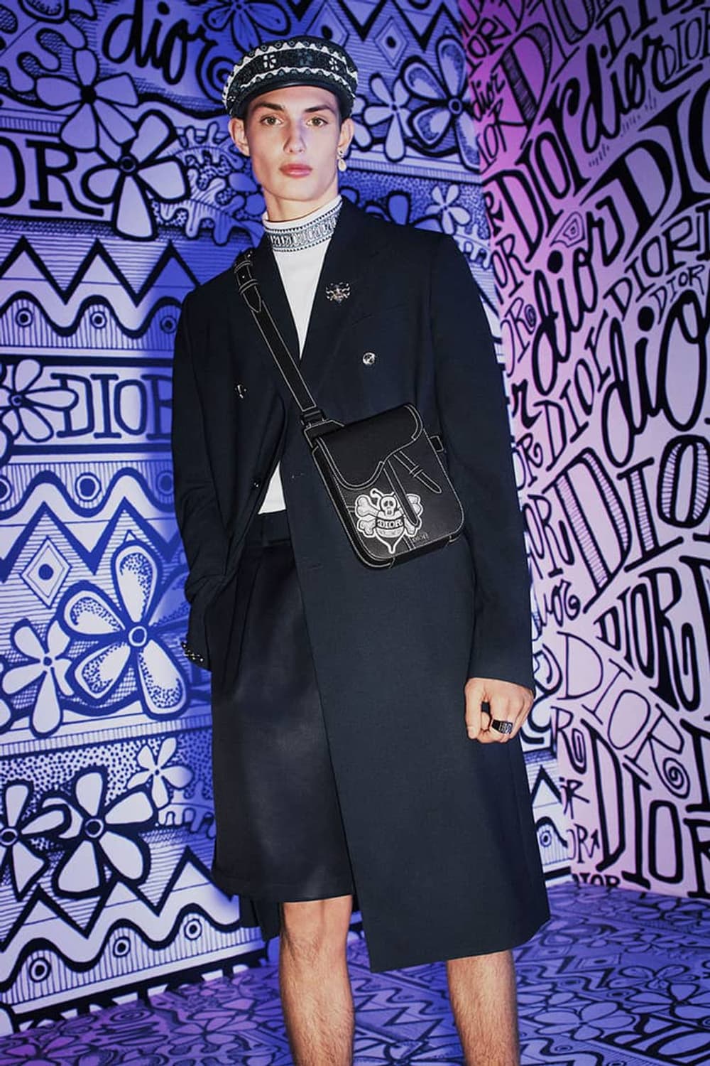 스투시 X 디올 콜라보 해골 꿀벌 브로치 상품이미지5