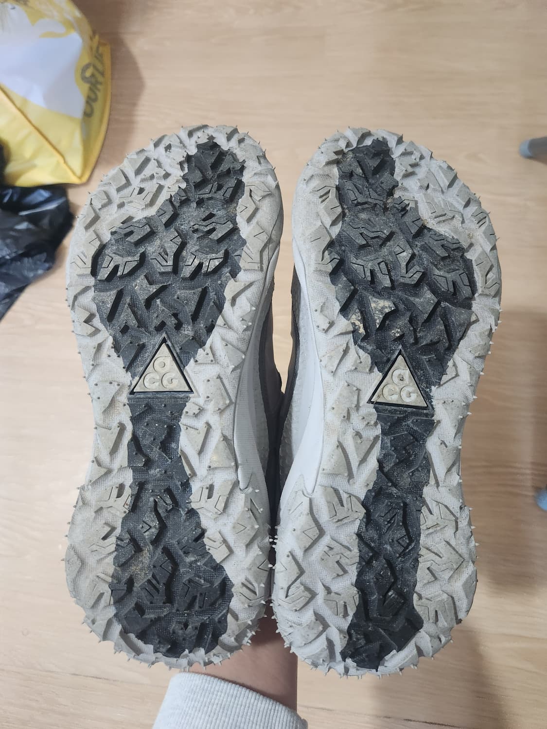 나이키 acg 마운틴 플라이2 로우 회색 상품이미지4