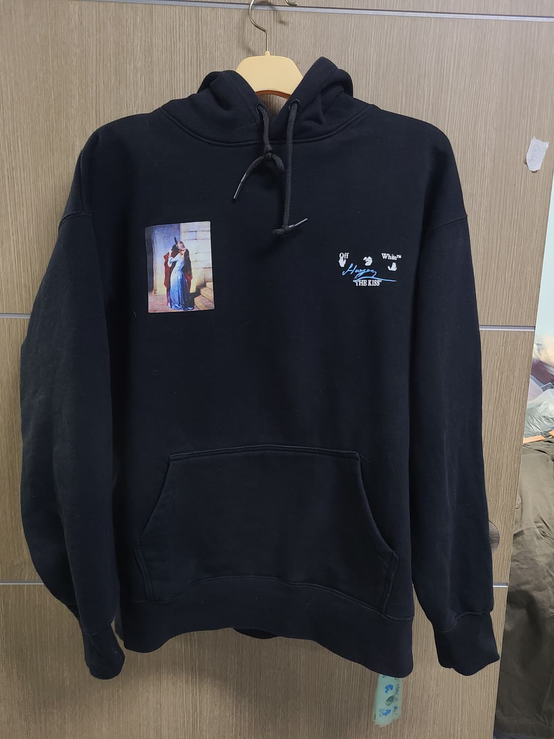 오프화이트 키스 후드티 상품이미지1