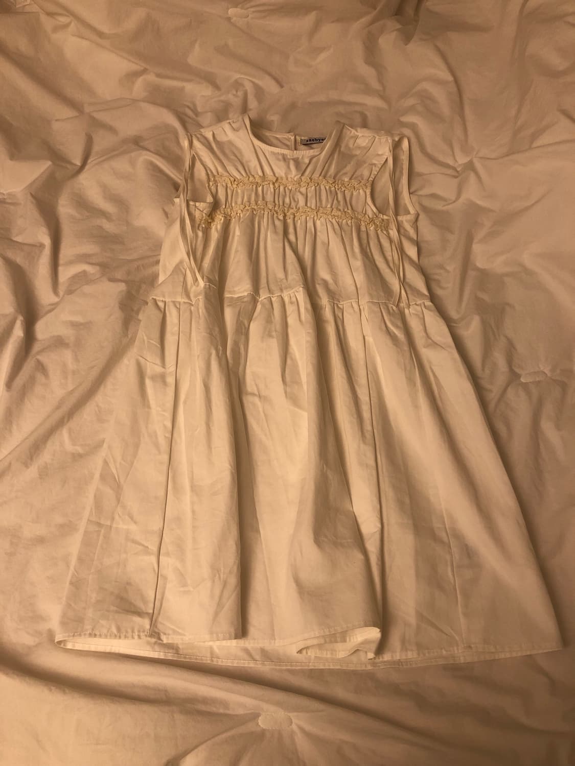 셔링 화이트 원피스 상품이미지1