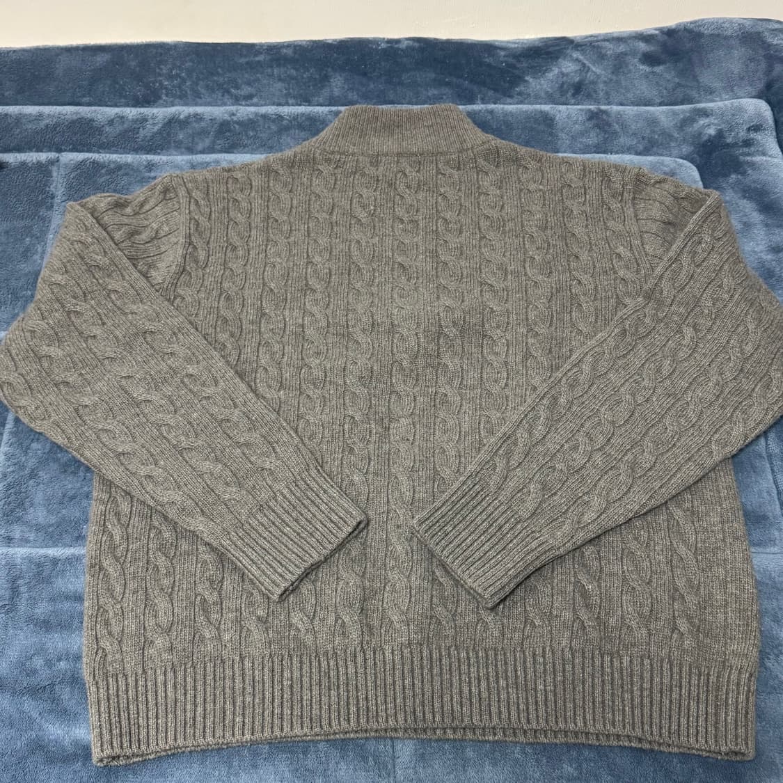 어나더오피스 하프집업 케이블 니트 상품이미지4