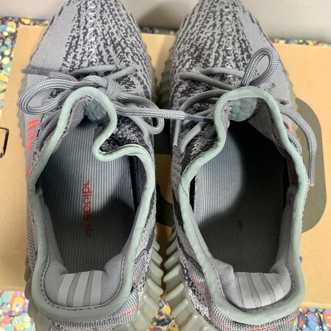 아디다스 이지부스트 350 v2 벨루가 2.0 상품이미지7