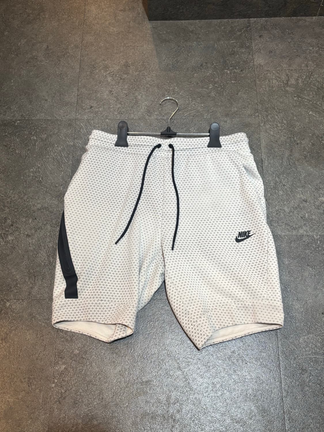 나이키 테크팩 반바지 M사이즈 상품이미지2