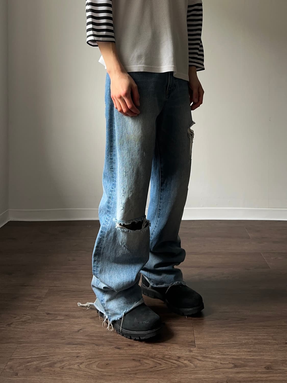 Jeansis 스톤 워시드 플레어 진 상품이미지3