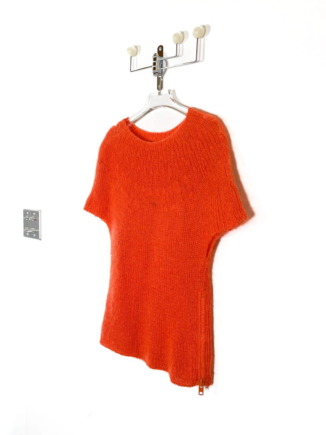 수나오 쿠와하라 오렌지 슬릿 니트 상품이미지1