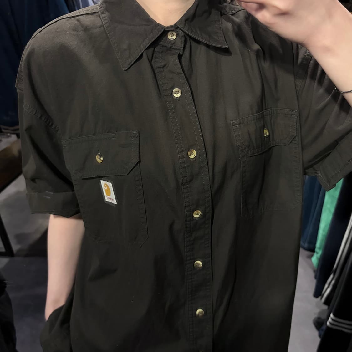  [IM] Carhartt 칼하트 투포켓 반팔 셔츠 차콜 상품이미지5