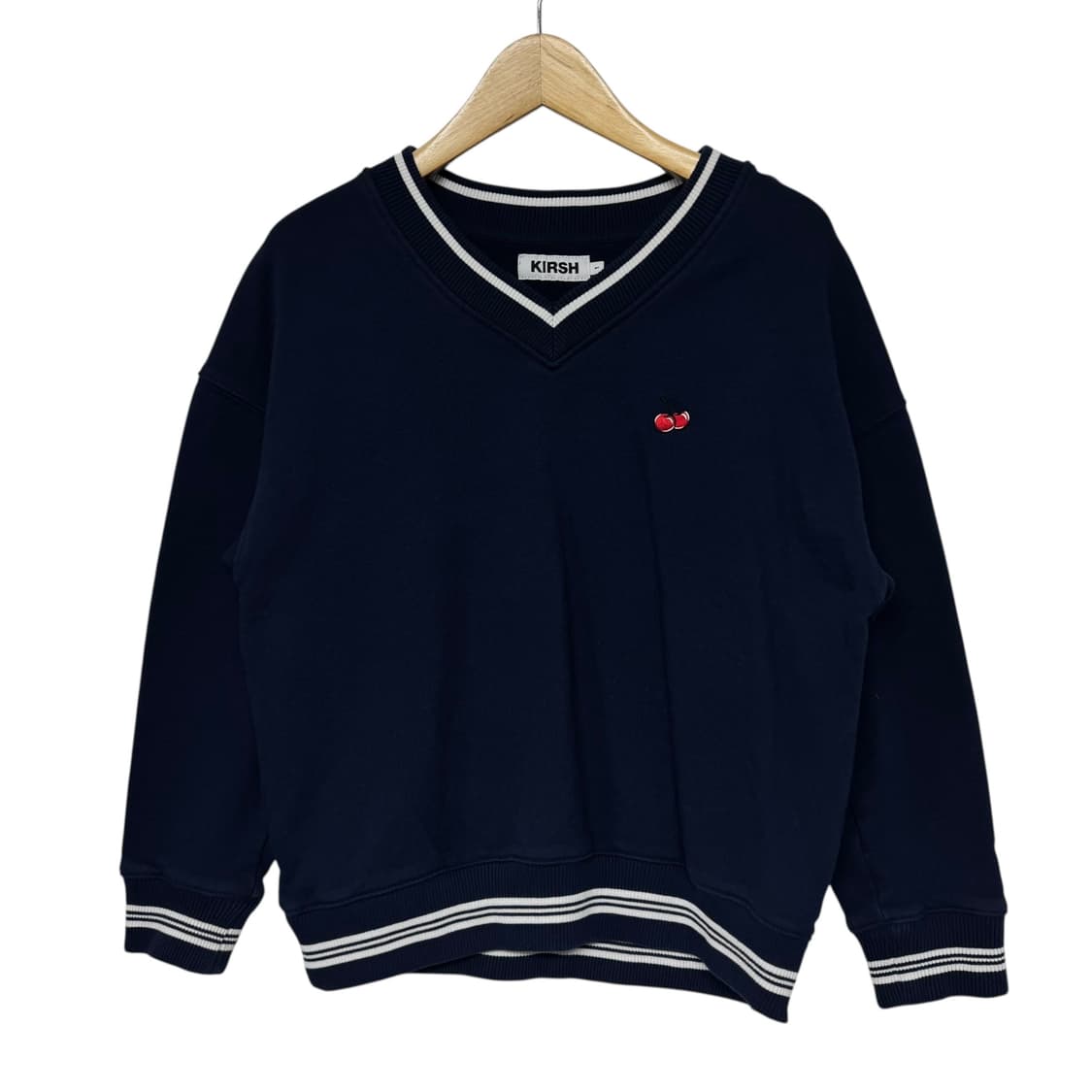 키르시 체리 V넥 맨투맨 상품이미지1