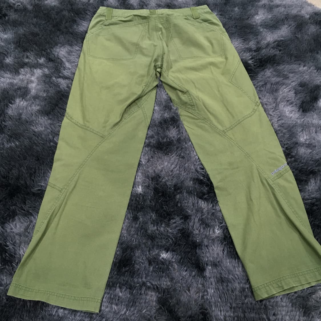 투티/0144 파타고니아 카키 팬츠 워크 실버 자수 로고 상품이미지4