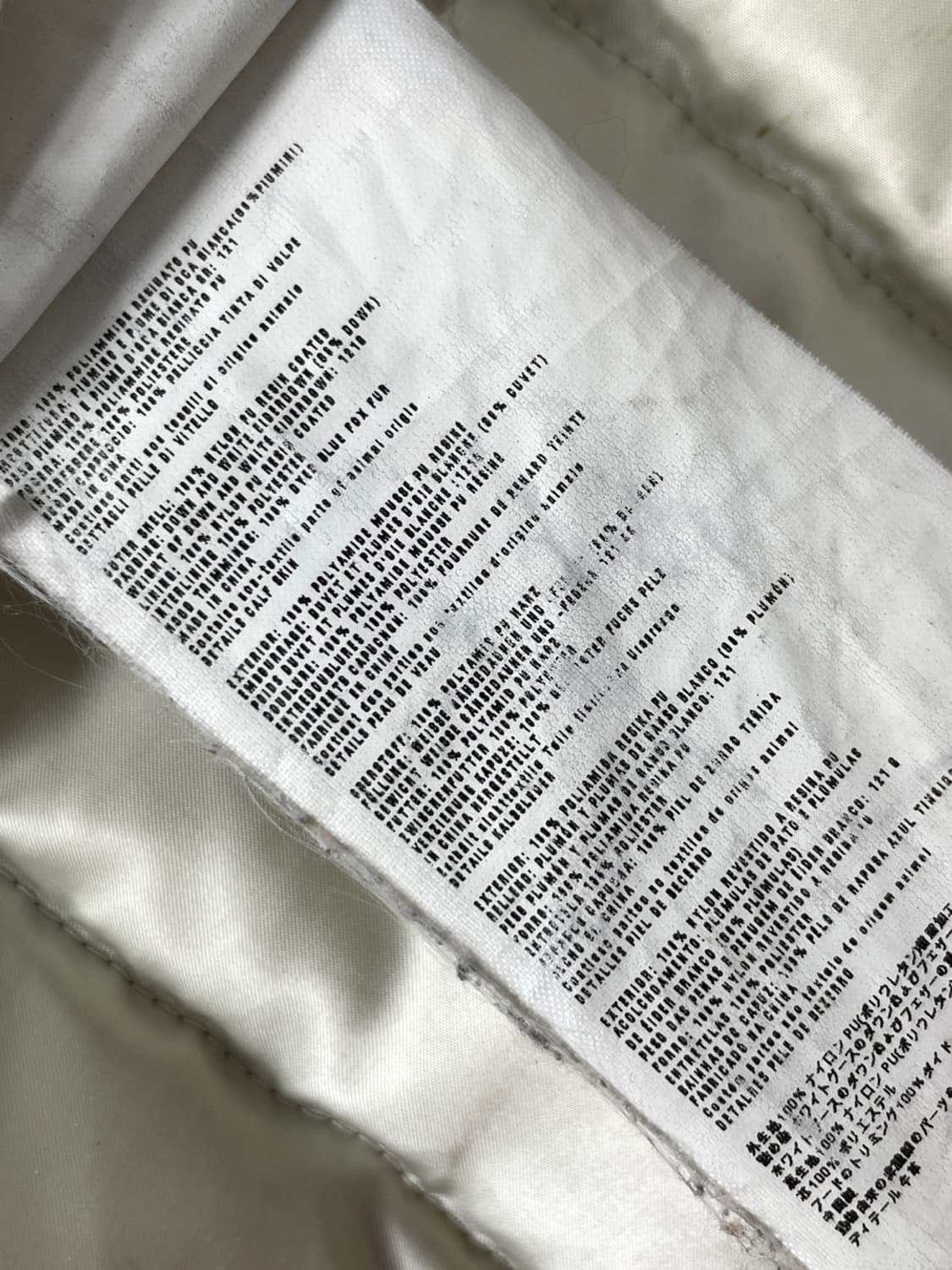 프라다 삼각 로고 폭스 퍼 패딩 상품이미지10