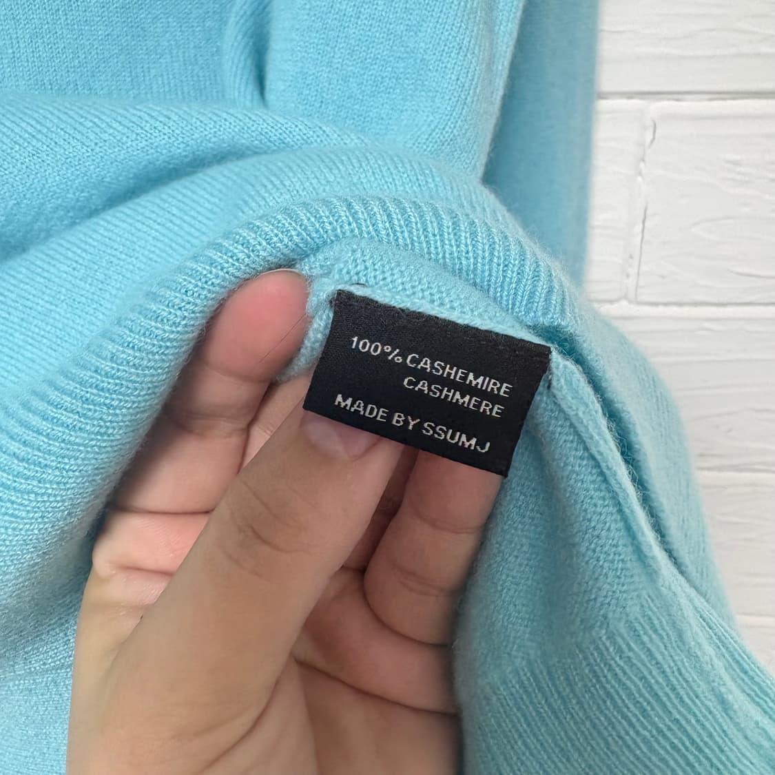 하늘색 캐시미어 100% 긴팔 니트 상품이미지4