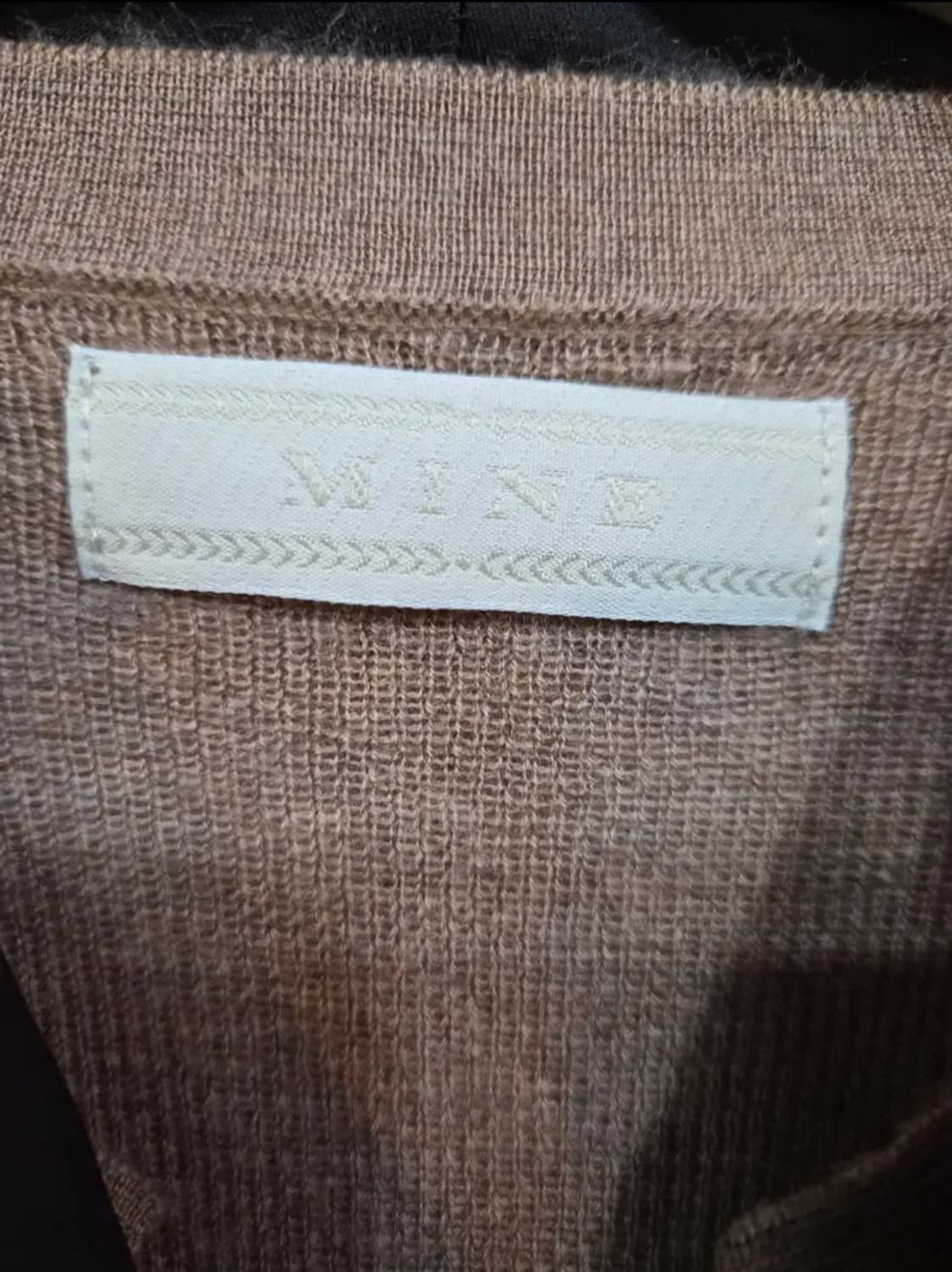 마인(MINE)
상품명 : 마인 캐시미어100% 리본타이 니트 90 상품이미지5