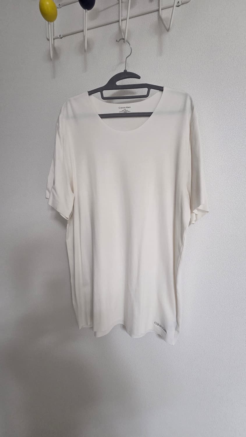 캘빈클라인 화이트 반팔 티셔츠 L 상품이미지3
