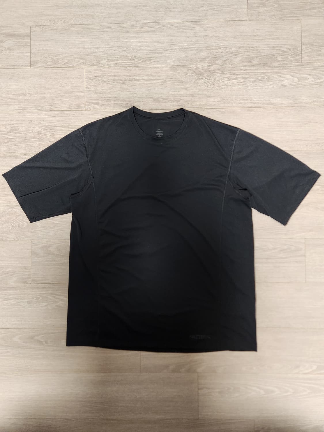 아크테릭스 반팔 Black L/G 상품이미지1